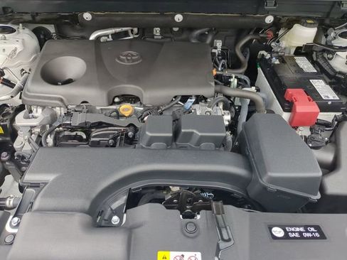 Used 2025 Toyota RAV4 XLE Premium FWD image 38