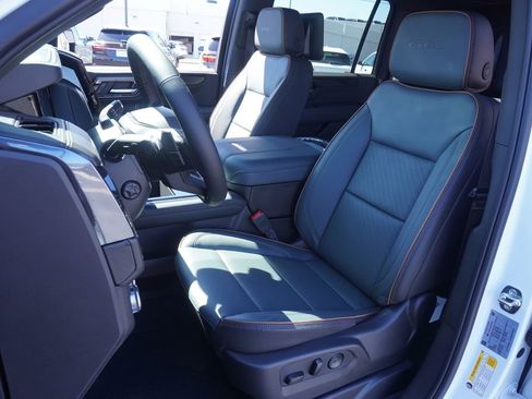 New 2026 GMC Yukon XL AT4 w/ AT4 Premium Plus Package image 15