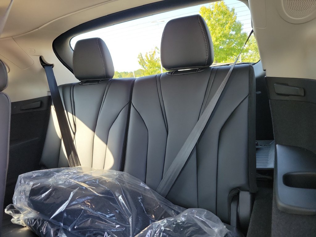 Certified 2026 Acura MDX w/ Technology Package FWD image 14