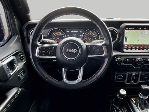 Used 2021 Jeep Gladiator Overland AWD/4WD image 6