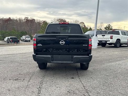 New 2026 Nissan Frontier S image 5