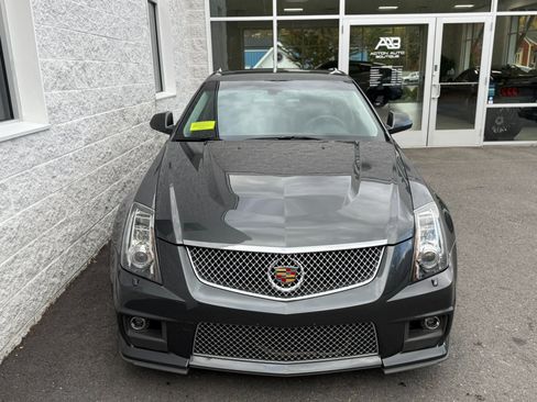 Used 2014 Cadillac CTS V RWD image 4
