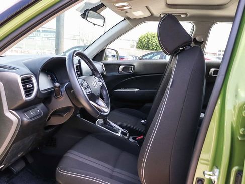 Used 2024 Hyundai Venue SEL FWD image 20