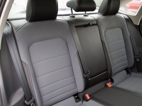 New 2026 Volkswagen Jetta SE image 31