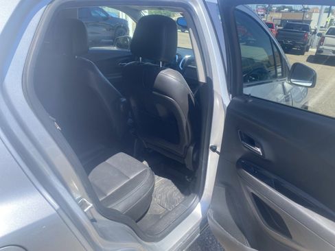 Used 2016 Chevrolet Trax LTZ AWD/4WD image 11
