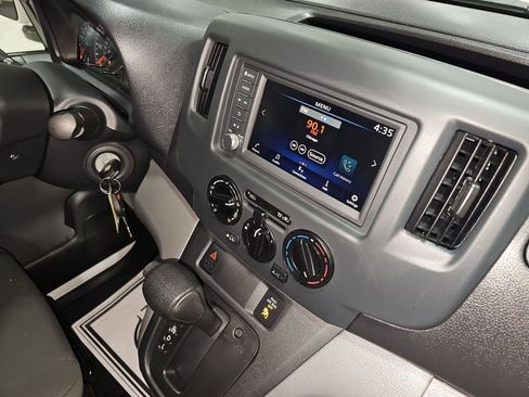 Used 2021 Nissan NV200 SV image 17