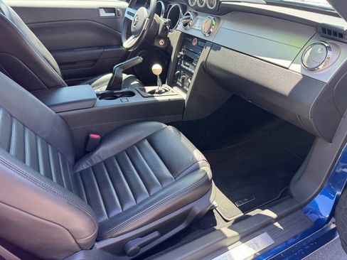 Used 2008 Ford Mustang GT Premium RWD image 12
