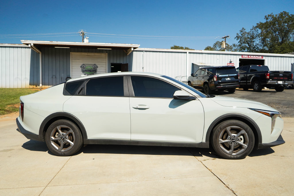 Used 2025 Kia K4 FWD image 3