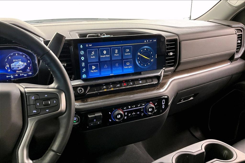 Used 2024 Chevrolet Silverado 1500 RST AWD/4WD image 5