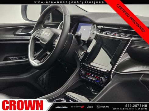 Certified 2024 Jeep Grand Cherokee Laredo AWD/4WD image 11
