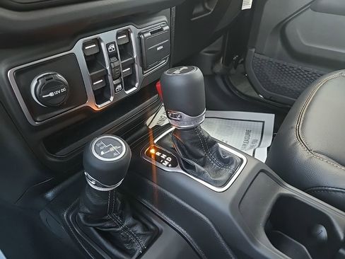 New 2026 Jeep Wrangler Unlimited Sahara AWD/4WD image 61