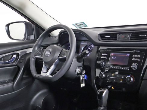 Used 2017 Nissan Rogue S image 27