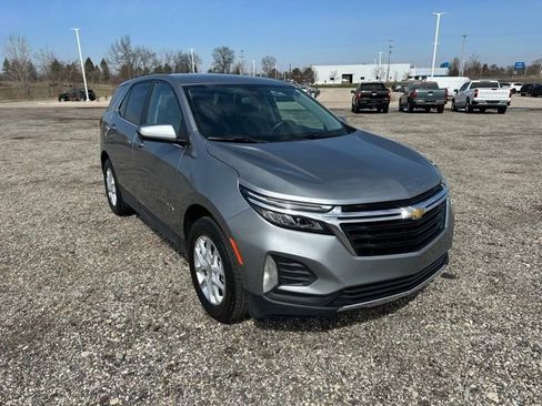 Used 2024 Chevrolet Equinox LT image 18