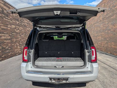 Used 2016 GMC Yukon Denali w/ Open Road Package AWD/4WD image 19