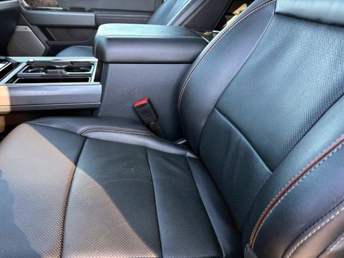 Used 2024 Ford F350 Lariat image 22