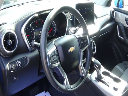 Used 2025 Chevrolet Blazer LT FWD image 18