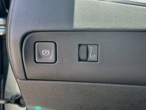 Used 2023 Buick Enclave Essence w/ Experience Buick Package FWD image 10