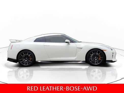 Used 2021 Nissan GT-R Premium AWD/4WD image 5