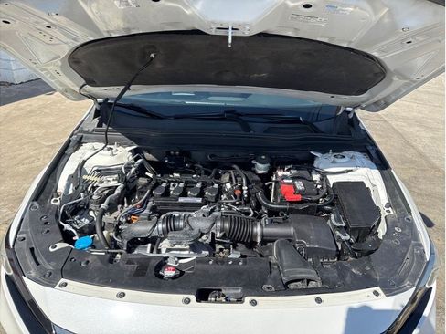 Used 2018 Honda Accord Sport image 20