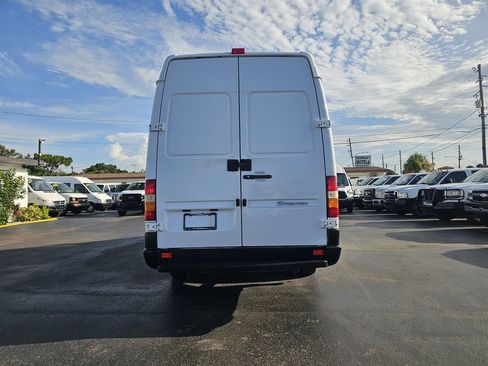 Used 2005 Dodge Sprinter 3500 w/ Cargo Group I RWD image 4