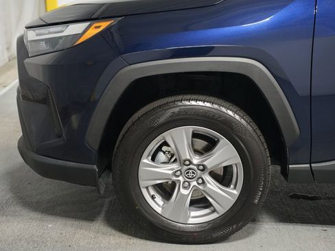 Certified 2023 Toyota RAV4 XLE FWD image 5