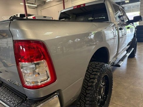 Used 2022 RAM 2500 Tradesman w/ Chrome Appearance Group AWD/4WD image 24