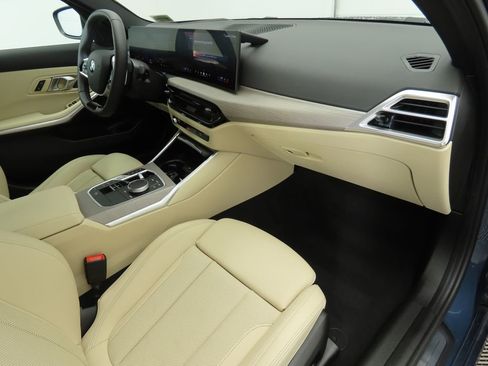 Certified 2025 BMW 330i Sedan w/ Premium Package image 16