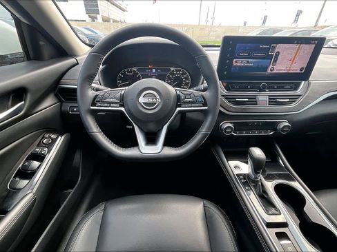 Certified 2024 Nissan Altima 2.5 SL FWD image 6