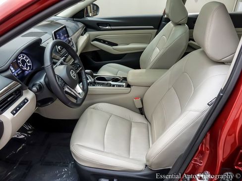 Used 2020 Nissan Altima 2.5 Platinum image 10