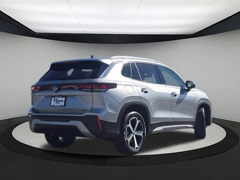 New 2026 Volkswagen Tiguan SE image 7