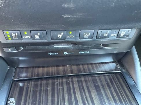 Used 2019 Lexus ES 300h w/ Accessory Package 2 FWD image 29