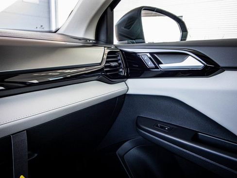 New 2026 Volkswagen Taos S image 42