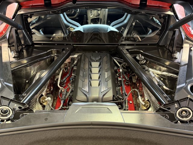 Used 2025 Chevrolet Corvette Stingray Preferred Cpe w/ Battery Protection Package RWD image 10