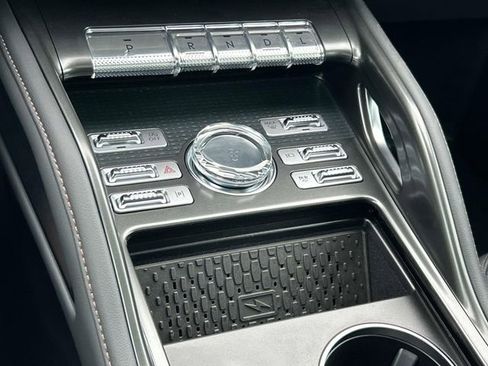 New 2025 Lincoln Nautilus Premier w/ Equipment Group 102A AWD/4WD image 27