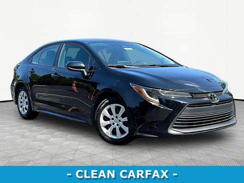 Used 2024 Toyota Corolla LE FWD image 3