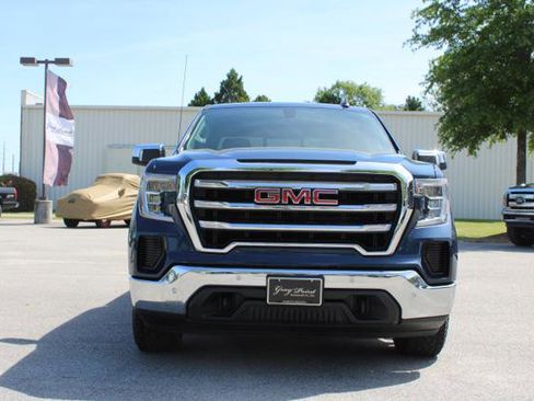 Used 2021 GMC Sierra 1500 SLE w/ X31 Off-Road Package image 2