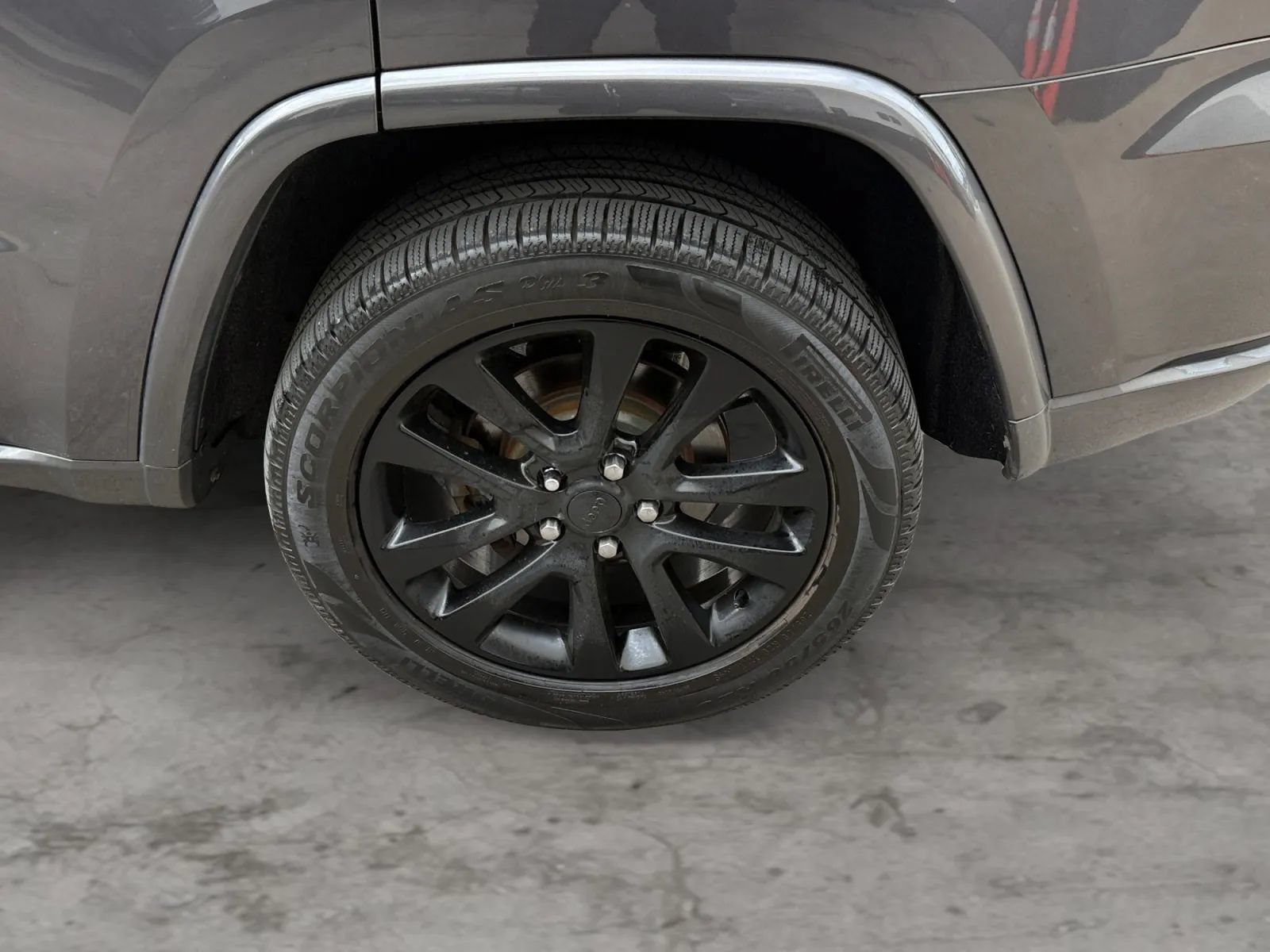 Used 2018 Jeep Grand Cherokee Altitude AWD/4WD image 44