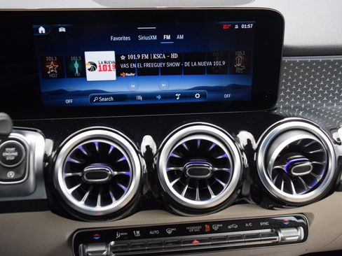 Certified 2025 Mercedes-Benz GLB 250 image 25