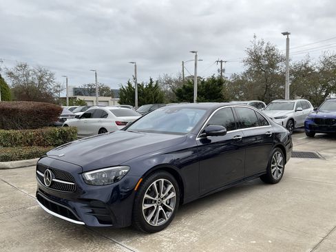 Used 2022 Mercedes-Benz E 450 4MATIC Sedan image 3