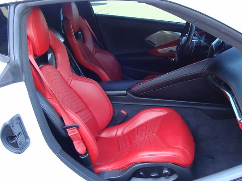 Used 2020 Chevrolet Corvette Stingray Premium Cpe w/ 3LT Preferred Equipment Group RWD image 10