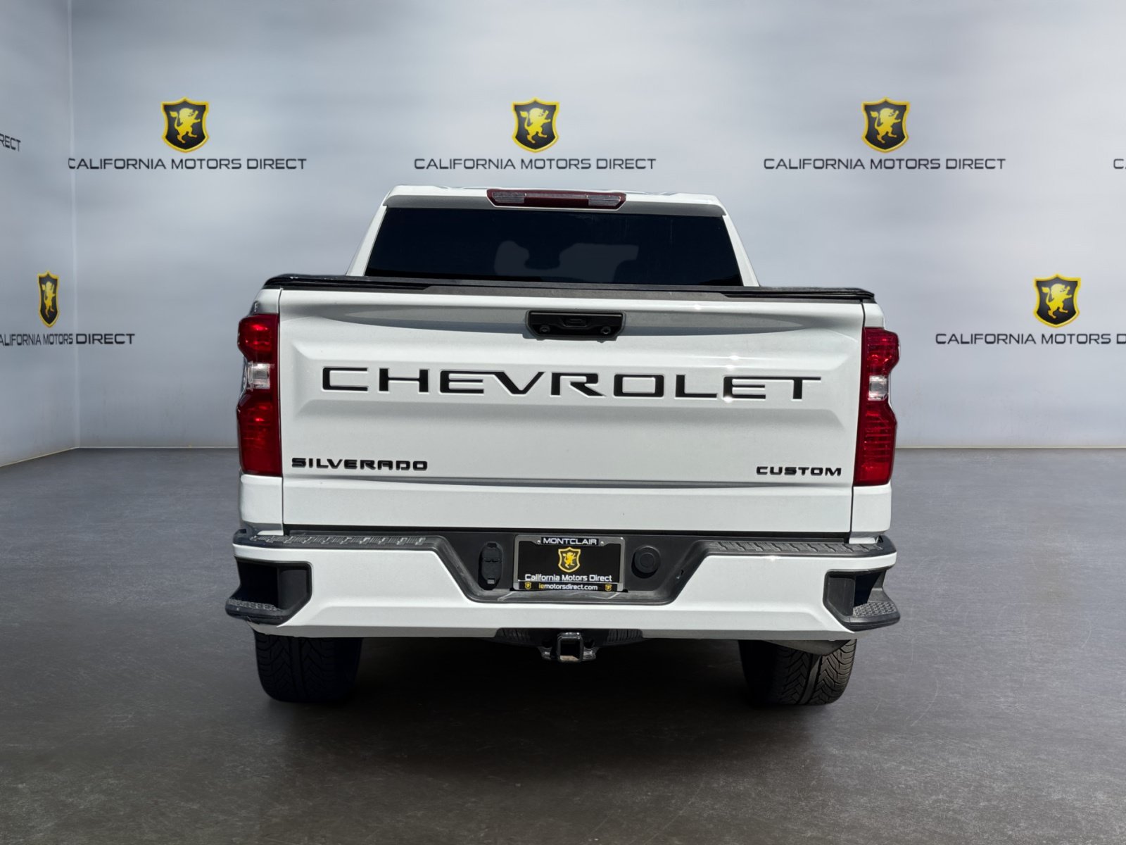 Used 2024 Chevrolet Silverado 1500 Custom w/ LPO, Dark Essentials Package RWD image 4