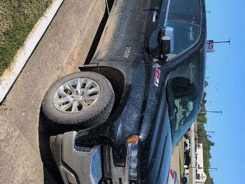 Used 2020 Chevrolet Silverado 1500 LTZ image 3