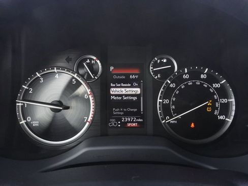 Used 2023 Lexus GX 460 Luxury image 11