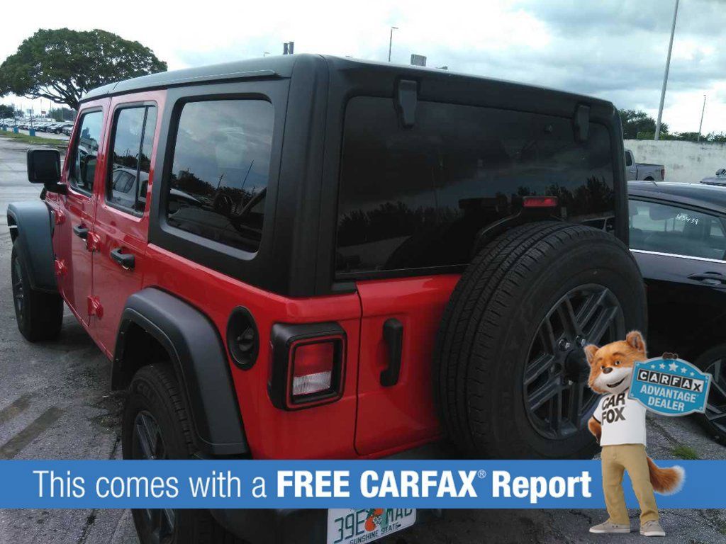 Used 2024 Jeep Wrangler Unlimited Sport AWD/4WD image 3