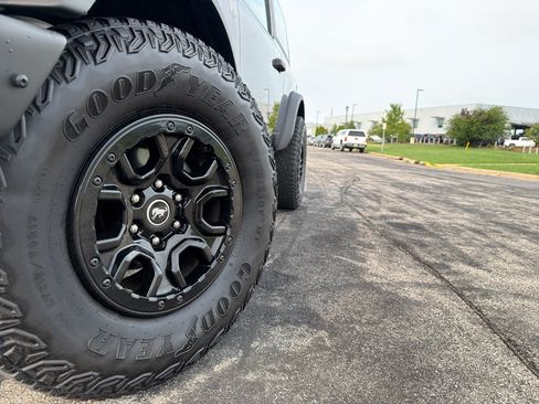 Used 2023 Ford Bronco Big Bend AWD/4WD image 9
