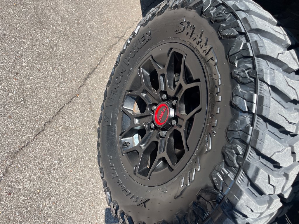 Used 2024 Toyota Tacoma TRD Pro AWD/4WD image 38