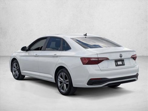 Used 2023 Volkswagen Jetta SE w/ Panoramic Sunroof Package FWD image 8