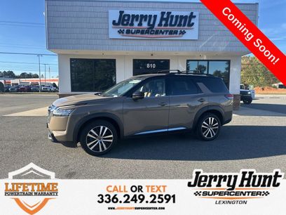 Used 2023 Nissan Pathfinder Platinum w/ Cargo Package