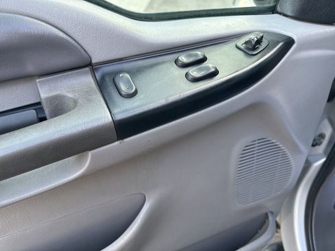 Used 1999 Ford F250 XLT image 13