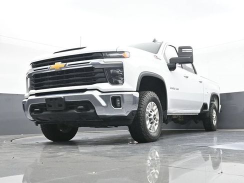 Used 2024 Chevrolet Silverado 2500 LT w/ Safety Package AWD/4WD image 61